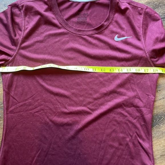 Nike top - Picture 12 of 12